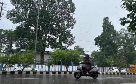 ৰাতিপুৱাৰ এজাক বৰষুণে যেন সকাহ দিলে মহানগৰবাসীক