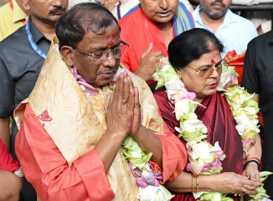 কামাখ্যা ধামত ৰাতিপুৱাই উপস্থিত হ'ল ৰাজ্যপাল লক্ষ্মণ প্ৰসাদ আচাৰ্য্য